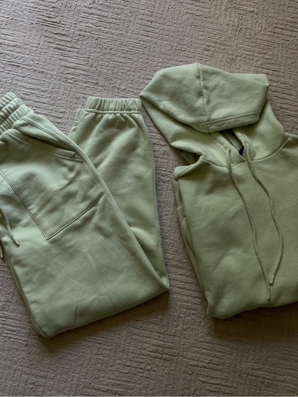 Light green sweat set
